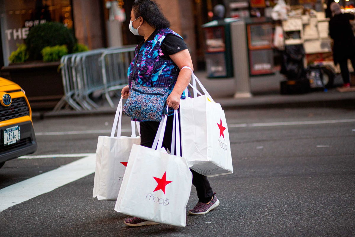 <i>KENA BETANCUR/AFP/Getty Images</i><br/>Affluent shoppers are splurging on new outfits at Macy's