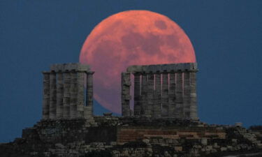 A strawberry full moon