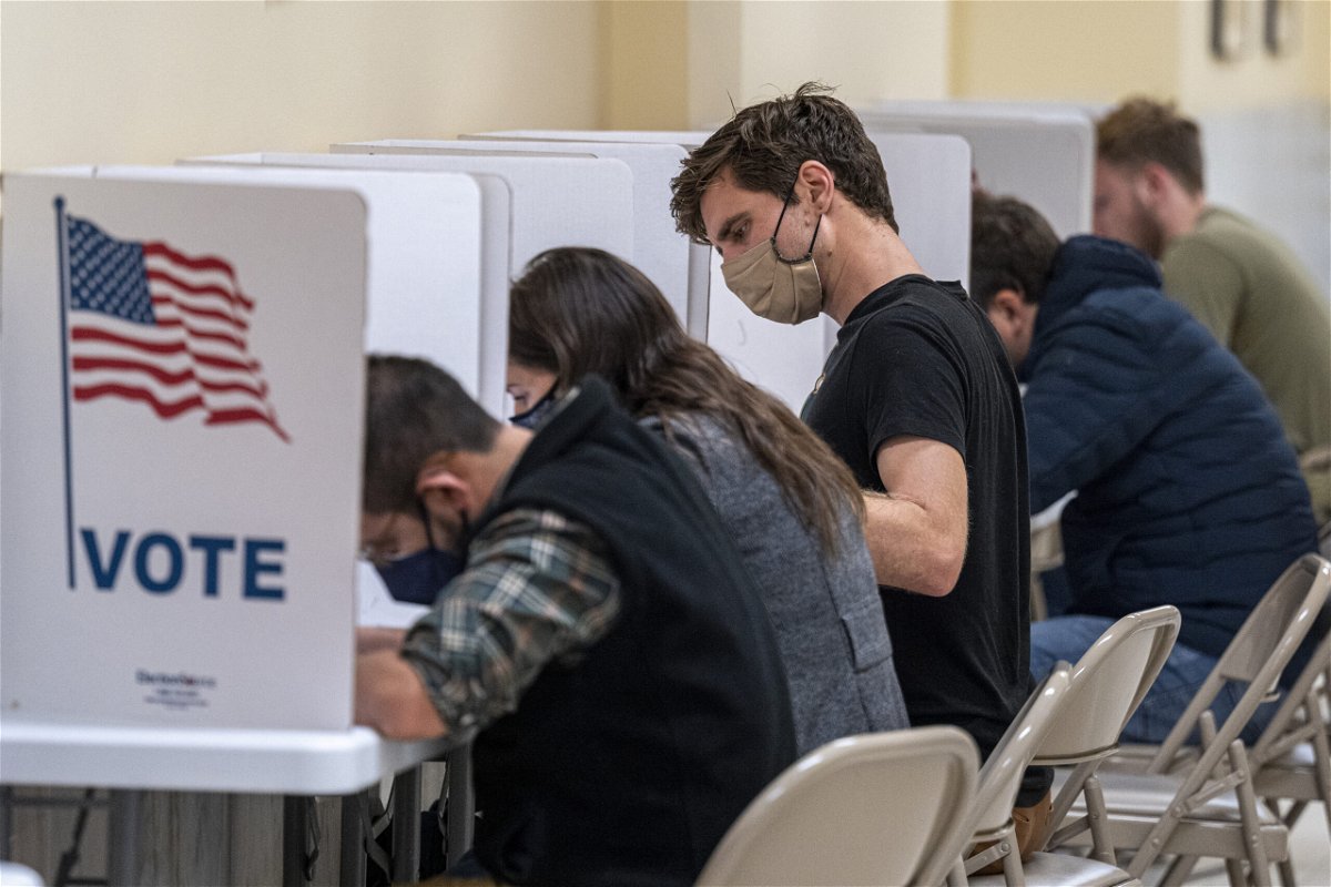 <i>David Paul Morris/Bloomberg/Getty Images</i><br/>Voters cast ballots in San Francisco