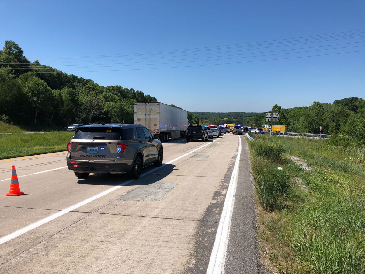 A crash has closed one lane down of southbound Highway 63 at Highway 124.