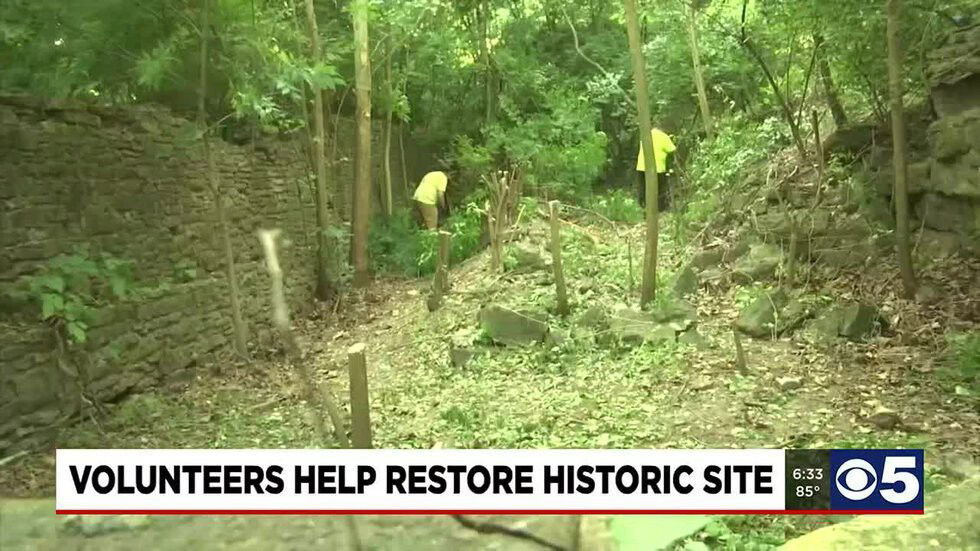 <i>KCTV</i><br/>Workers gathered at the historic site this morning with their gloves