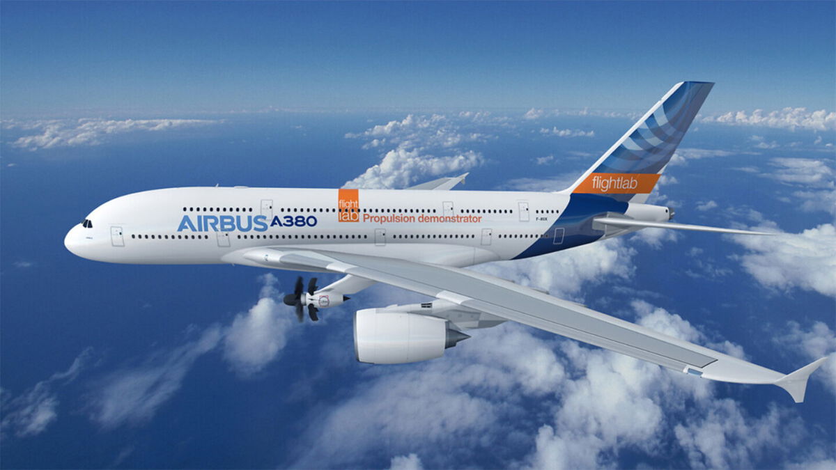 <i>Airbus SAS 2022</i><br/>This Airbus A380