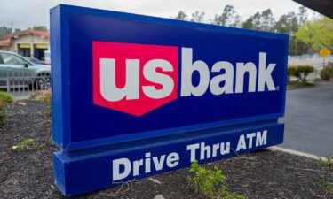 Close-up of sign for US Bank at branch in Lafayette