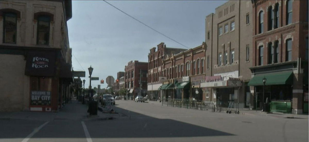 <i>WNEM</i><br/>Local bar and restaurant owners are disappointed after city commissioners denied a road closure extension that allows outdoor dining on Midland Street in Bay City.