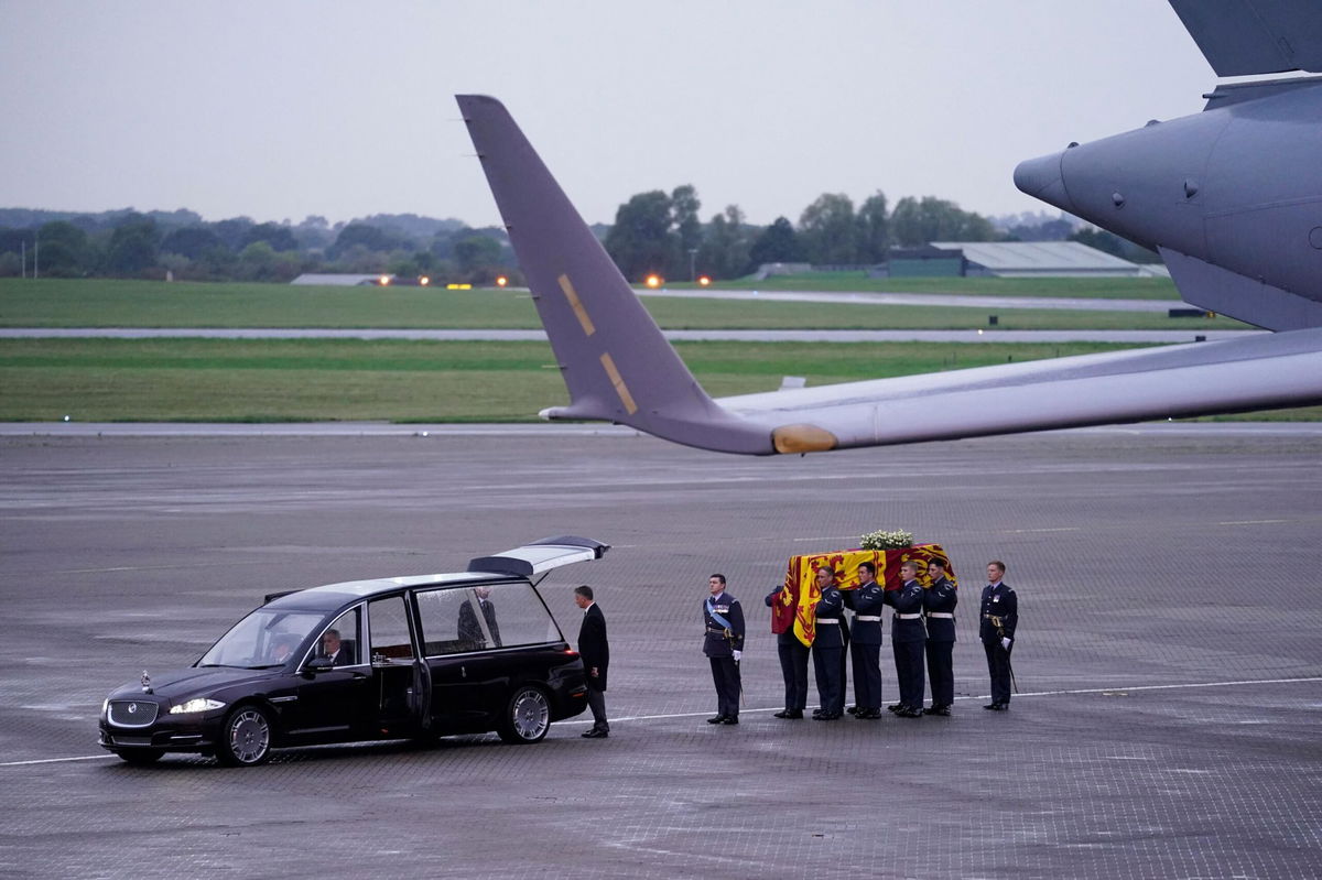 RAF plane carrying Queen Elizabeth's coffin sets all-time flight tracking  record - ABC17NEWS