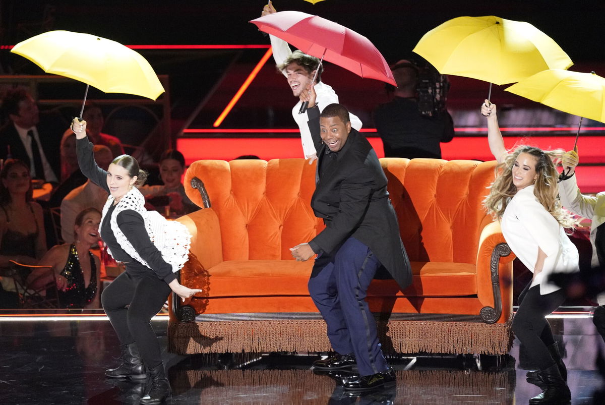 <i>Mark Terrill/Invision/AP</i><br/>Host Kenan Thompson and dancers perform a tribute to 'Friends' at the 74th Primetime Emmy Awards.