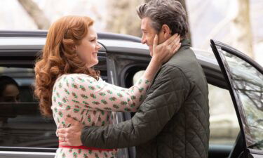 Amy Adams and Patrick Dempsey film a scene in 'Disenchanted."