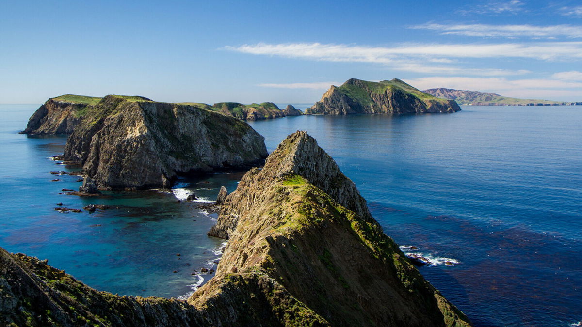 <i>Benjamin/Adobe Stock</i><br/>Channel Islands: Anacapa and Santa Cruz Island