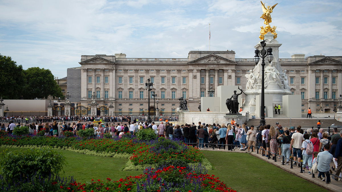 Queen Elizabeth II's funeral to impact flights at Heathrow Airport - ABC  News