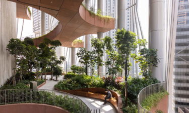 The building's public "Green Oasis" occupies floors 17 through 20.