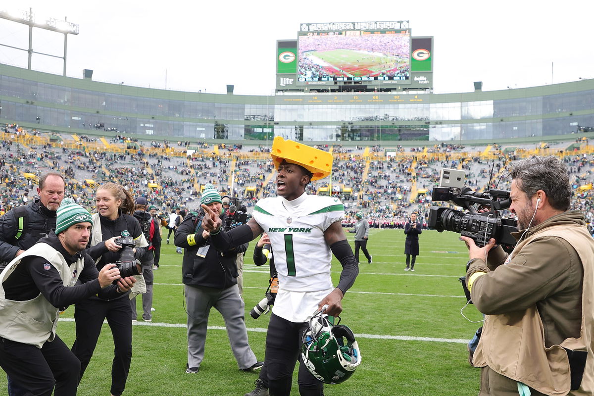 Watch Sauce Gardner celebrate with cheesehead hat as Jets stun