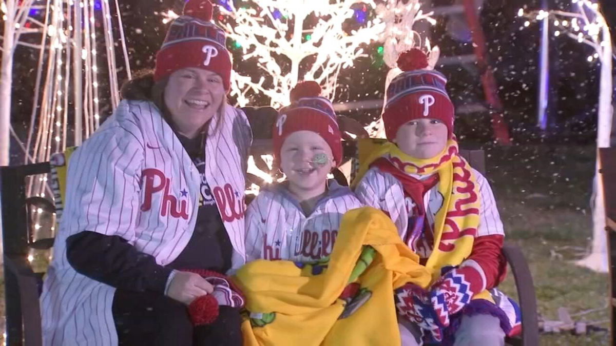 <i>WPVI</i><br/>It was a sea of support in Mount Laurel for 4-year-old Aaron Kline (center)