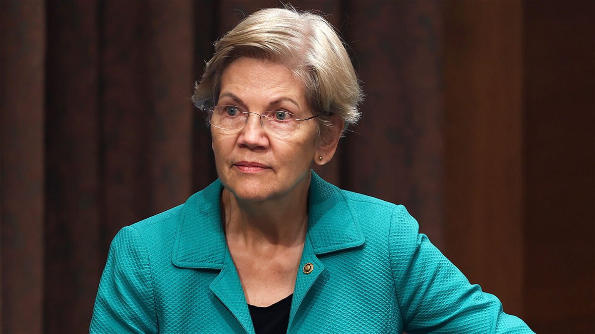 <i>Kevin Dietsch/Getty Images/FILE</i><br/>Sen. Elizabeth Warren