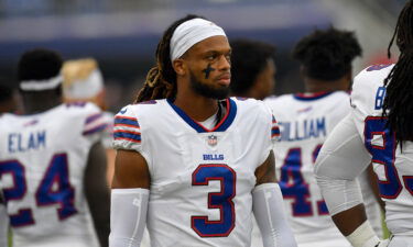 Buffalo Bills safety Damar Hamlin (3)