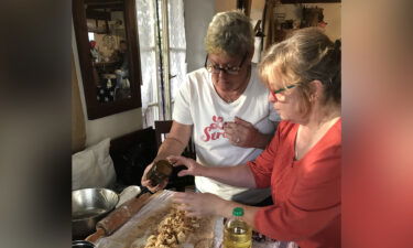 Here's Elke teaching Jennifer how to make German apple strudel.