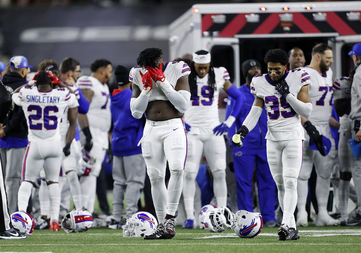 <i>Joseph Maiorana/USA TODAY Sports/Reuters</i><br/>Buffalo Bills defensive end Shaq Lawson (90) reacts to the injury of safety Damar Hamlin (not pictured) during the first quarter against the Cincinnati Bengals at Paycor Stadium.