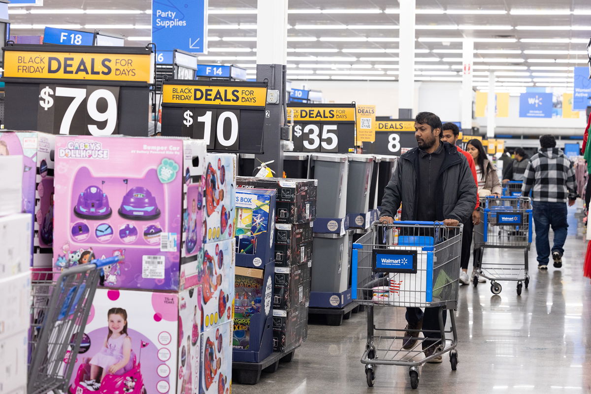 <i>Jessica McGowan/Getty Images</i><br/>Walmart on Tuesday forecast slower sales and profit growth as inflation takes its toll. Pictured is a Walmart store in Dunwoody