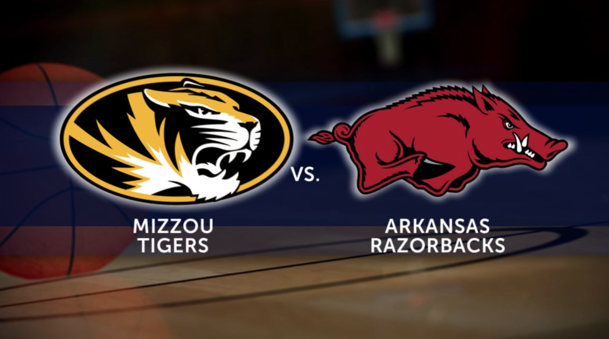 Razorbacks get 34 points from Chrissy Carr to ignite fourth