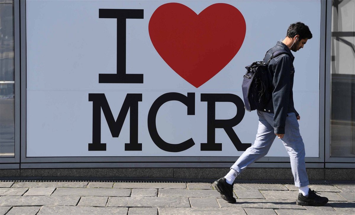 <i>PAUL ELLIS/AFP/Getty Images</i><br/>MI5 missed an opportunity to prevent the Manchester Arena bombing. Pictured is a sign of support in Manchester on May 22