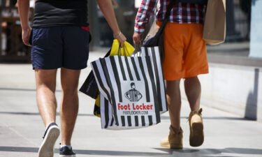 Foot Locker will close 400 stores by 2026 in malls.