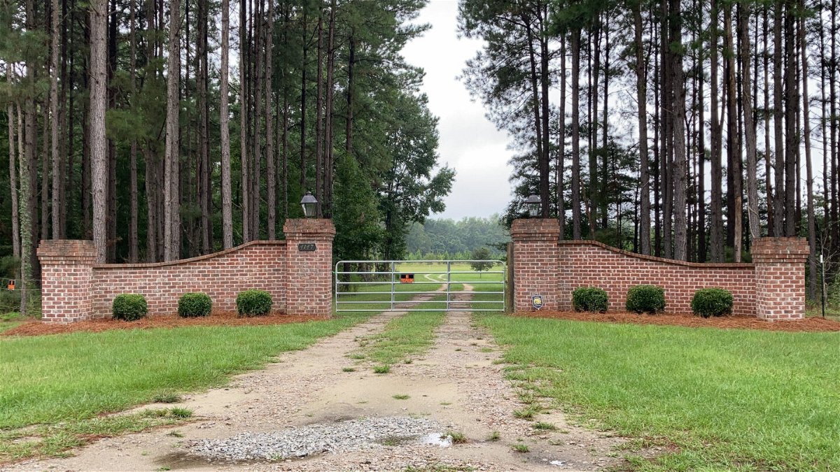 <i>Jeffrey Collins/AP</i><br/>The gates near Alex Murdaugh's home in Islandton are seen on September 20