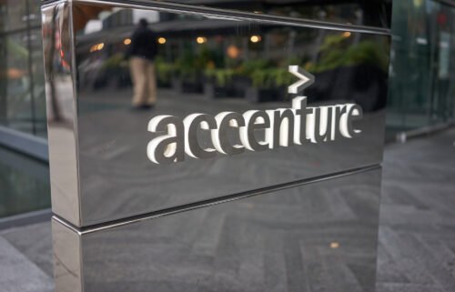 Accenture plans to slash 19