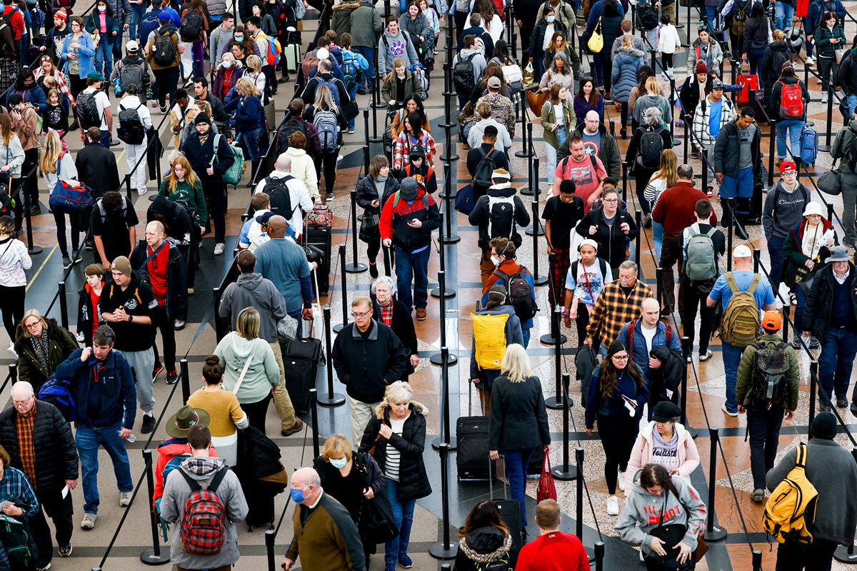 <i>Michael Ciaglo/Getty Images</i><br/>The strong return of air travelers after the steep pandemic drop has put pressure on the US aviation system.