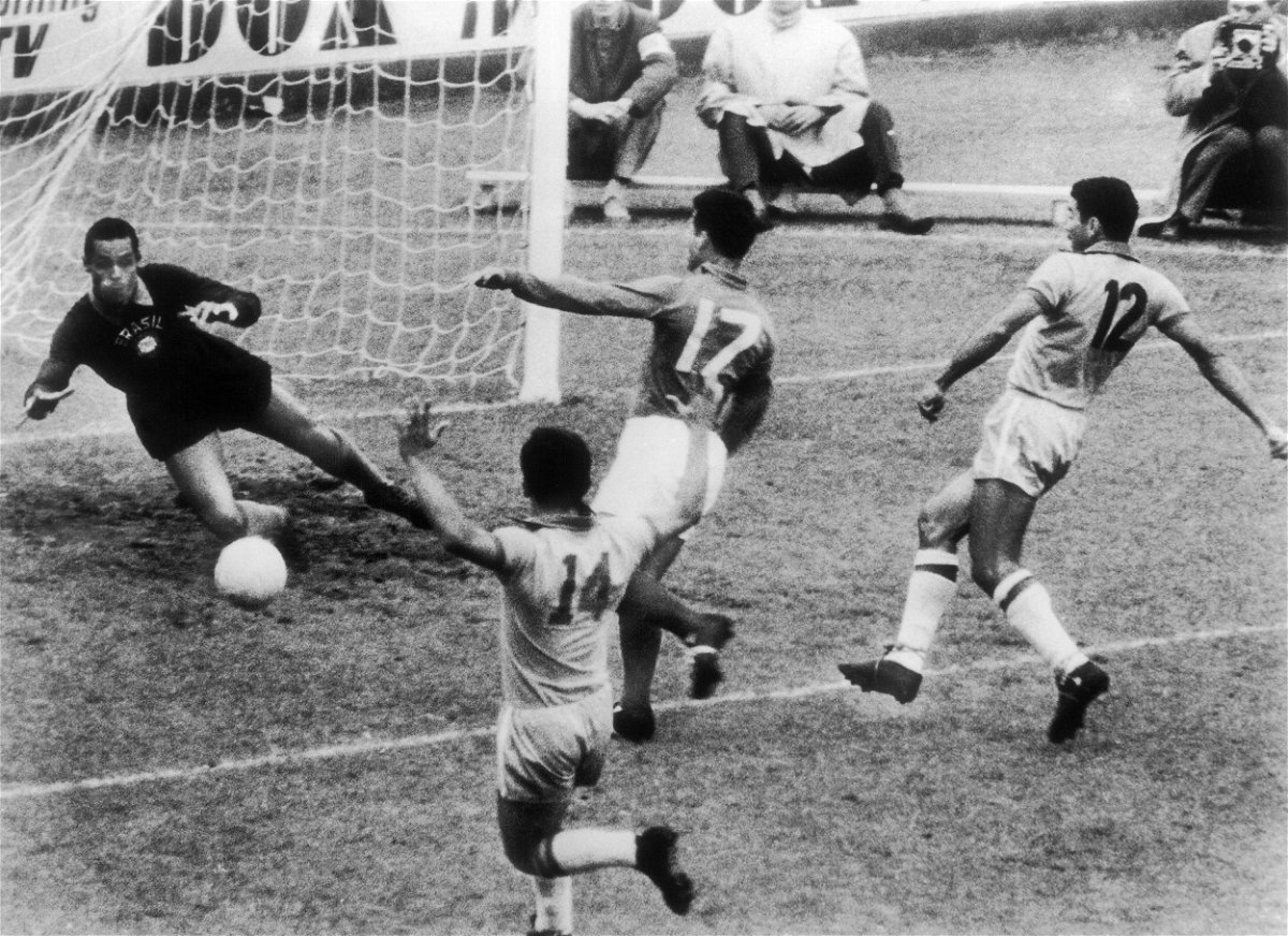 <i>Keystone-France/Gamma-Keystone/Getty Images</i><br/>Just Fontaine (n° 17) scored the first goal against Brazil in front of the Brazilian goal keeper Neves Gilmar during the soccer World Cup semi-finals in Stockholm. Brazil won by 5-2.
