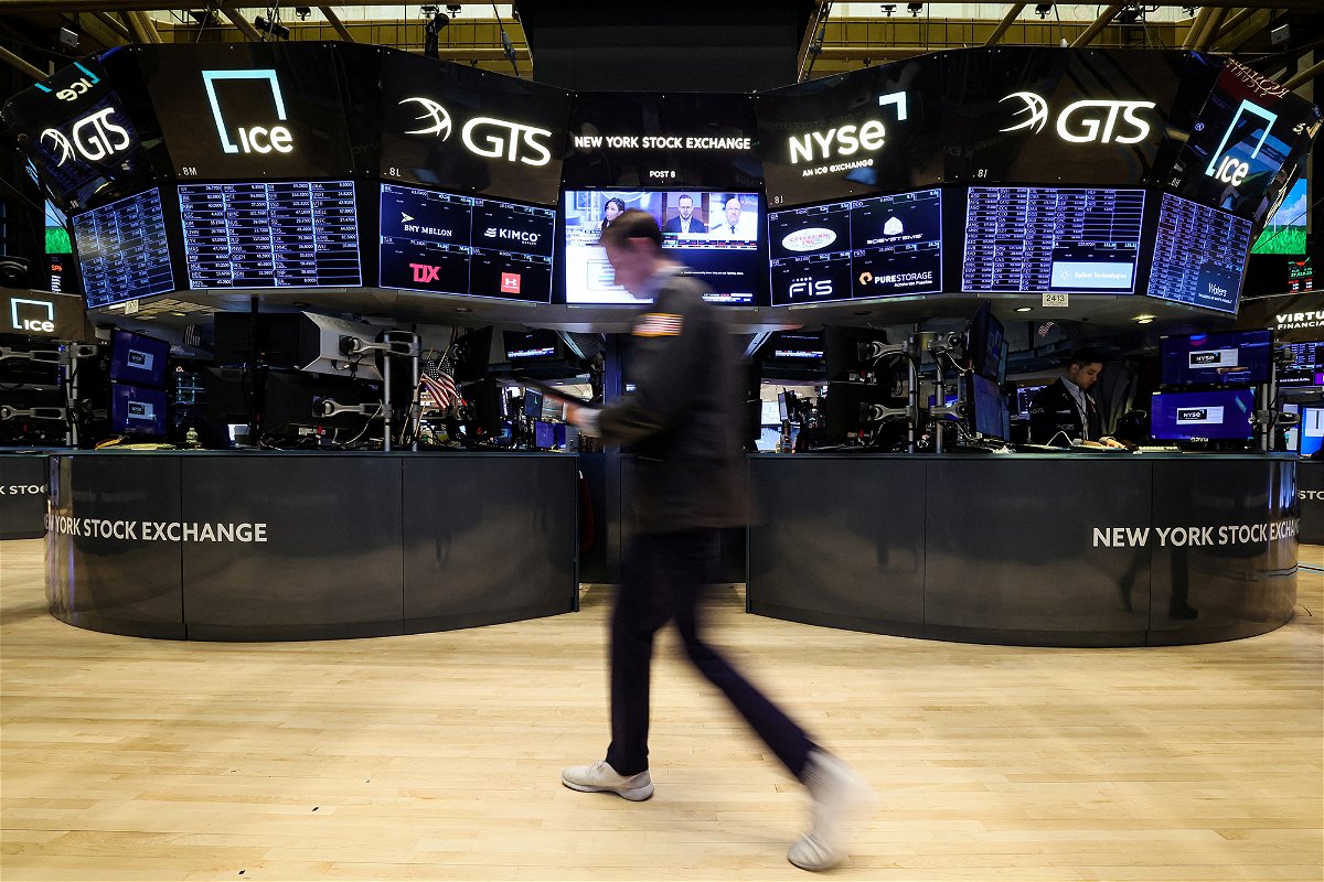 <i>Brendan McDermid/Reuters</i><br/>The global IPO market slump endures as companies wait out the effects of volatile stock markets. Pictured is the New York Stock Exchange.