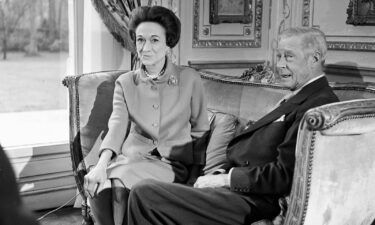 The Duke and Duchess of Windsor in the lounge of the Paris mansion.