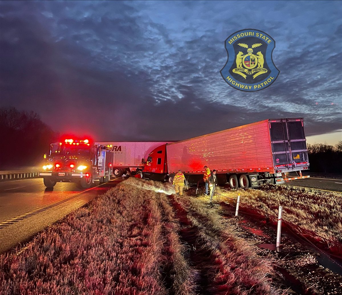 Two drivers suffered minor injuries in a crash involving two semis on Thursday morning on Interstate 70 in Cooper County.