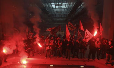 Demonstrators invade BlackRock's office in Paris