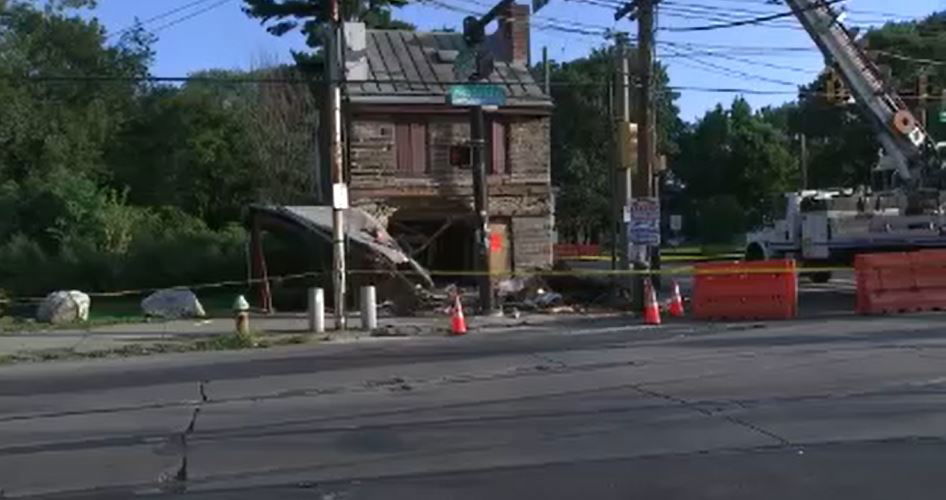 <i></i><br/>A runaway SEPTA trolley slammed into a historic home in Southwest Philadelphia.