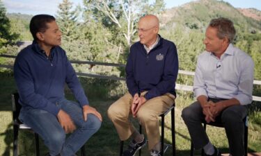 CNN's Fareed Zakaria discusses US economic policy with Timothy Geithner and Henry Paulson on August 6.