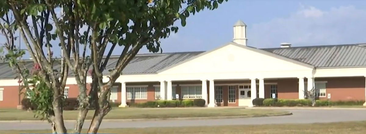 <i></i><br/>Over half of Robertsdale High School students did not show up on August 23 following a school threat. Out of roughly 1200 students