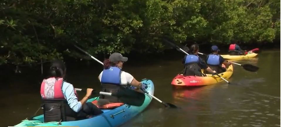 <i></i><br/>The Broward County Parks and Recreation Department offers an adaptive kayaking program for people who are blind or visually impaired.