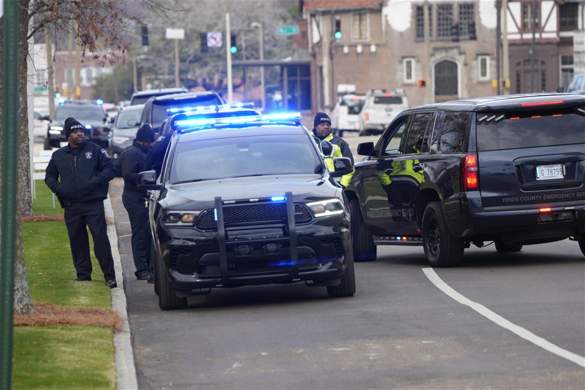 Capitol Police respond to a bomb threat at the Mississippi State Capitol in Jackson, Miss., Wednesday morning, Jan. 3, 2024. The building was emptied, the grounds cleared of vehicles as officers investigated. 