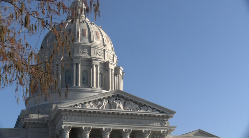 Missouri Democrats' filibuster closes in on new state record in attempt to block initiative petition reform – ABC17NEWS