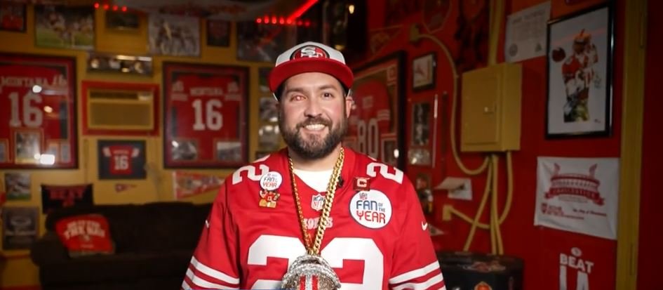 <i></i><br/>Rey Pena has the San Francisco 49ers team logo printed onto the prosthetic eye he wears in honor of the team.