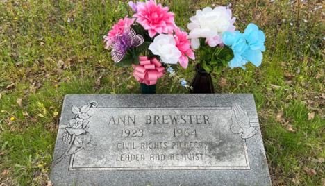 <i>KTBS via CNN Newsource</i><br/>Investigators are taking another look into the death of a Shreveport civil rights activist. Ann Brewster died in 1964. Now police are reviewing evidence to see if her death was a suicide or a homicide.