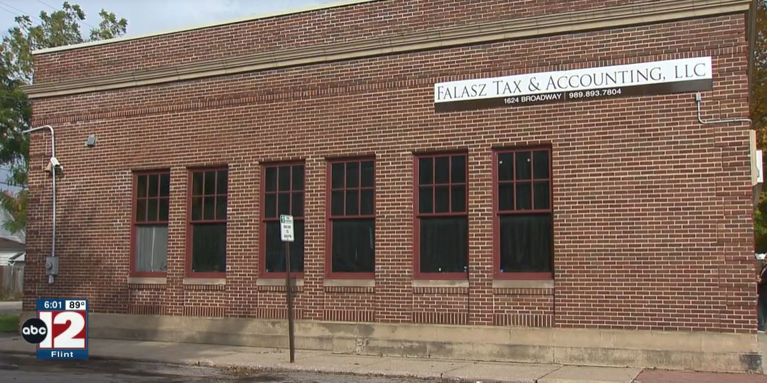 <i>WJRT via CNN Newsource</i><br/>Customers of Falasz Tax Service in Bay City are now being hit with IRS late fees and interest.