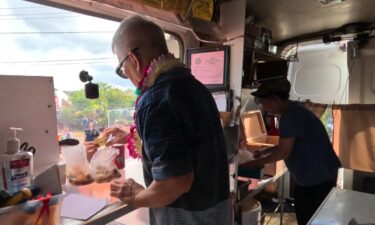 It's the end of an era for Joseph and Kristie Vu. They've run the manapua truck for generations of residents in Pearl City. The couple has not only fed neighbors comfort foods like pork hash and fried noodles