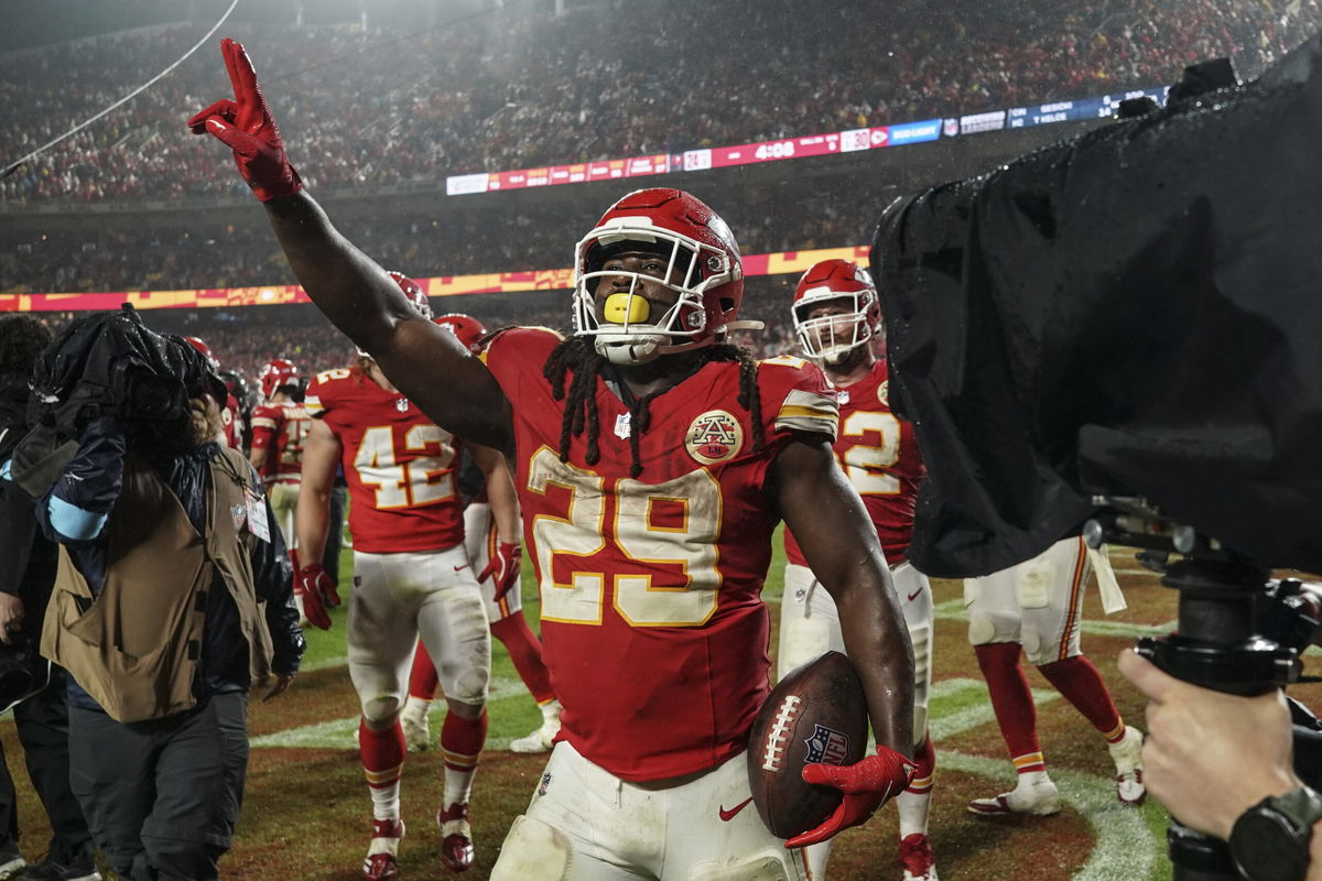 Kansas City Chiefs running back Kareem Hunt (29) celebrates a win over the Tampa Bay Buccaneers in overtime of an NFL football game, Monday, Nov. 4, 2024, in Kansas City, Mo. 