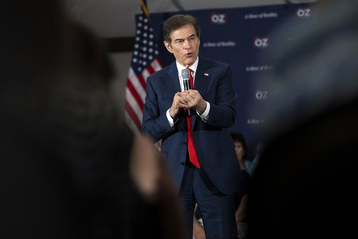 Mehmet Oz speaks during a town hall in Bell Blue, Pennsylvania, on May 16, 2022.
