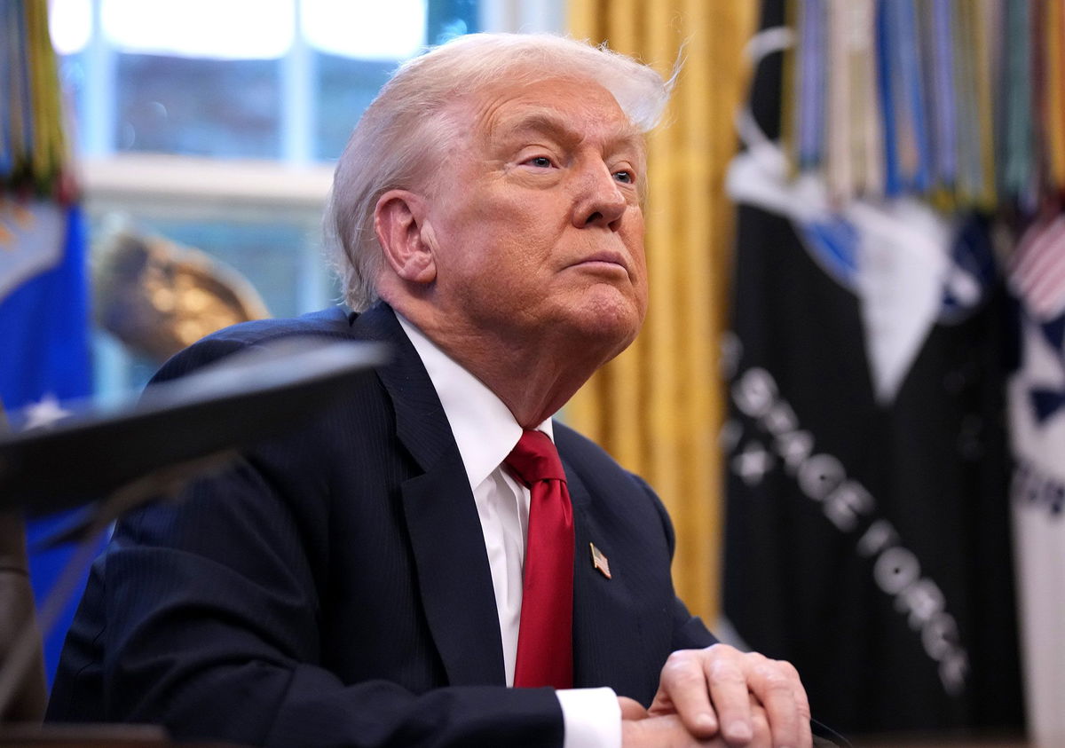 Trump to hold Venezuela Oval Office meeting, sources say